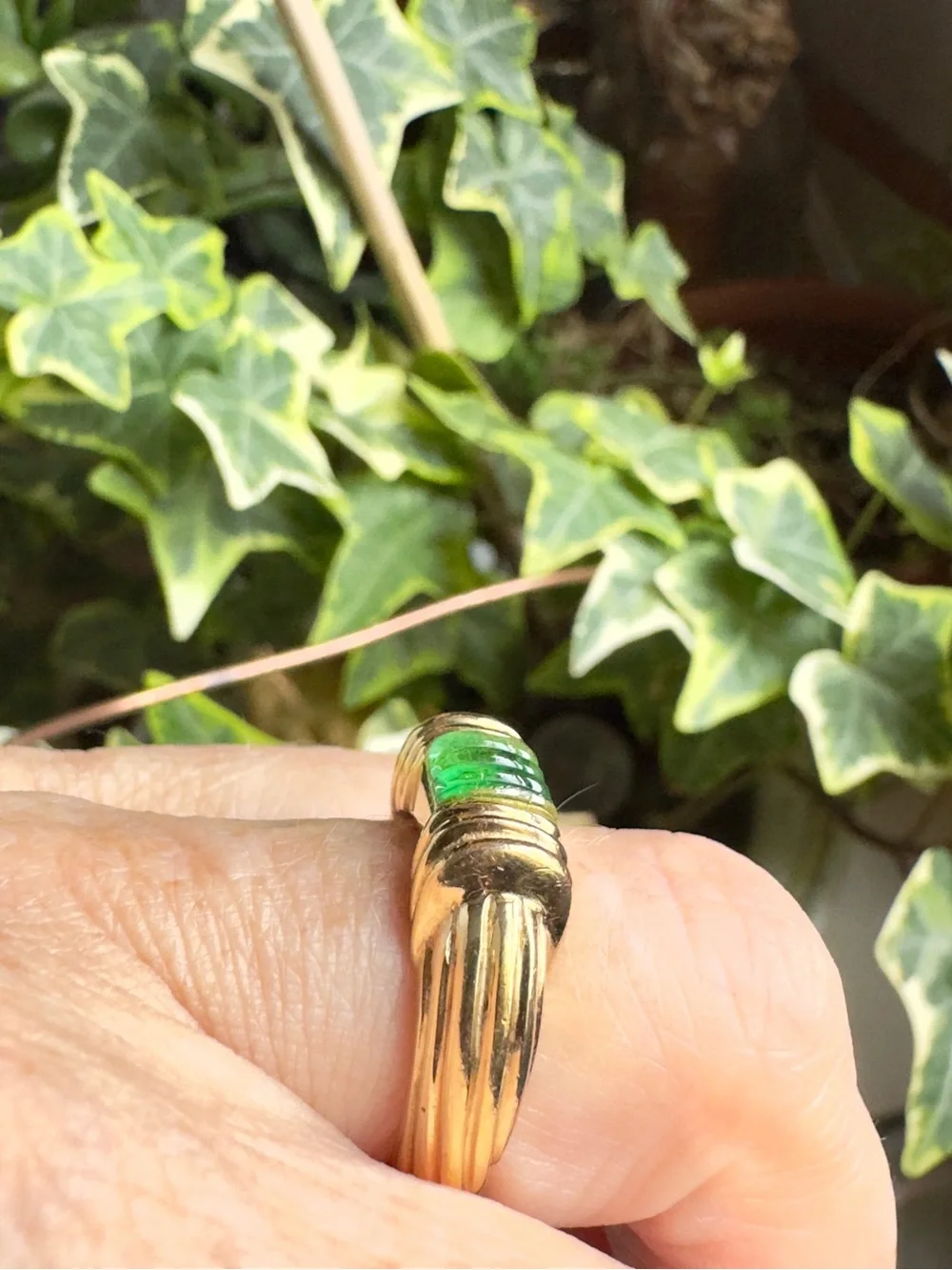 9k Heavy Green Stone Ring